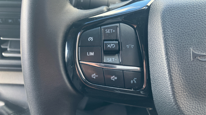 Ford Transit Custom 300 L2 Diesel Fwd 2.0 EcoBlue 136ps H1 Van Limited